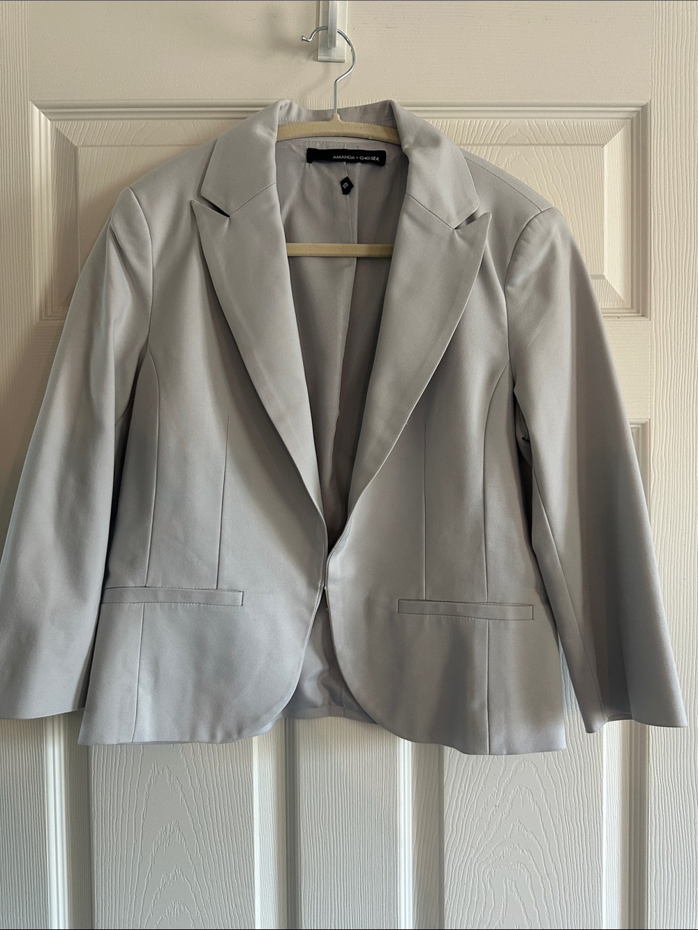 Amanda & Chelsea Light Gray Tailored Women's Blazer